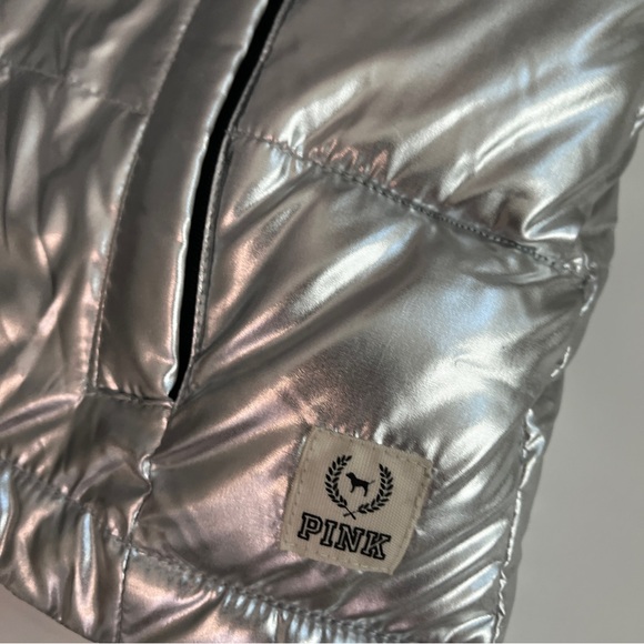 Victoria’s Secret PINK LIMITED EDITION SILVER PUFFER VEST Size Small NWT - Picture 8 of 13